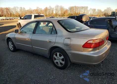 2000 Honda Accord Se z USA, uszkodzony, nr VIN 1HGCG6695YA106386